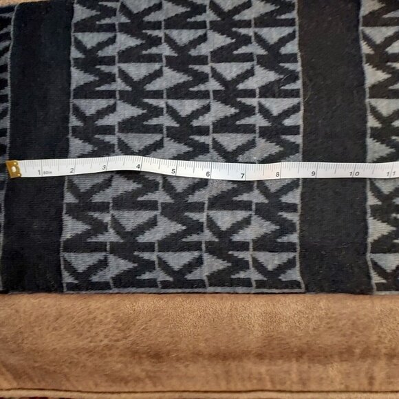 MICHAEL KORS DERBY BLACK AND GRAY METALLIC MK LOGO MUFFLER SCARF NECK WARMER - Picture 9 of 10